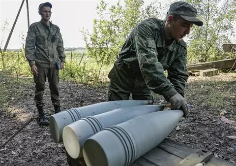 Coreea de Sud dezminte că vinde americanilor obuze de artilerie destinate ucrainenilor