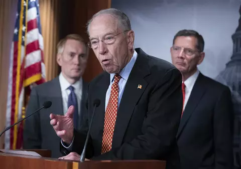 Un senator american în vârstă de 89 de ani a câştigat un al optulea mandat. E în funcție din 1981