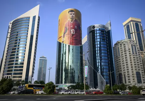 Testul Qatar: ce înseamnă pentru țara arabă găzduirea Cupei Mondiale, după 12 ani de pregătiri și controverse