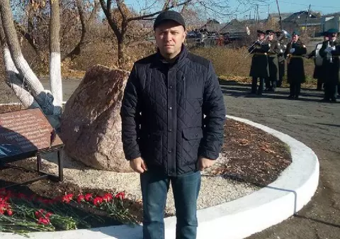 Un deputat care a câștigat alegerile municipale în regiunea rusă Sverdlovsk a fost mobilizat. Contracandidatul său: comisarul militar care i-a trimis citația