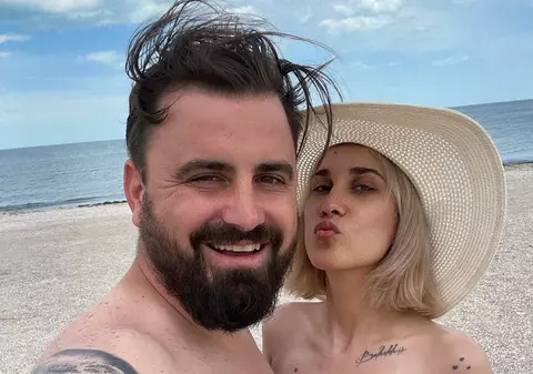 Adda, declarație de dragoste pentru soțul ei, înainte de lansarea primei sale cărți. „Am trăit cât alții în zece vieți”