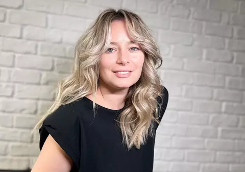 Laura Cosoi și-a luat fetița, pe micuța Lara, și a plecat de acasă. Anunțul făcut de actriță. „Îmi este atât de dor de Rita și de Vera”