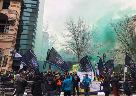 Sindicaliştii din Poliţie protestează în faţa Ministerului Muncii. Care sunt principalele revendicări