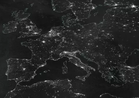 Pana de curent din Ucraina se vede și din satelit. Imagine realizată de sateliții NASA