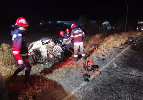 O șoferiță de 19 ani a murit, iar două persoane au fost rănite într-un accident în Buzău