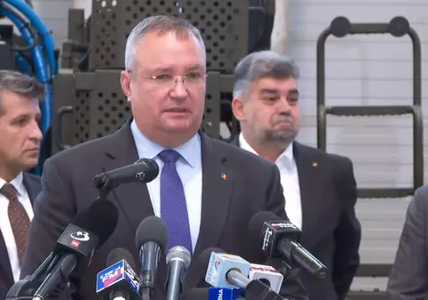 Ciucă, în vizită la fabrica de blindate din Dâmbovița fără noul ministru al Apărării. „Am crezut că îl anunță domnul Ciolacu”