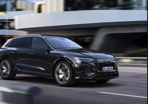 Actualizare tehnică și de nume: Audi Q8 e-tron quattro duce mai departe linia primei serii de SUV-uri electrice din istoria mărcii