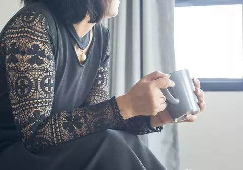 Ce înseamnă când te visezi purtând doliu