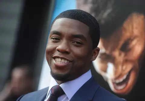 Tribut emoționant pentru Chadwick Boseman în filmul „Black Panther: Wakanda Forever”. Costumul actorului va fi expus într-un muzeu din Washington