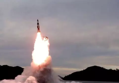 Phenianul a lansat o rachetă  intercontinentală, dar testul a eșuat, spune Seulul. Experții cred că următorul poate fi unul nuclear