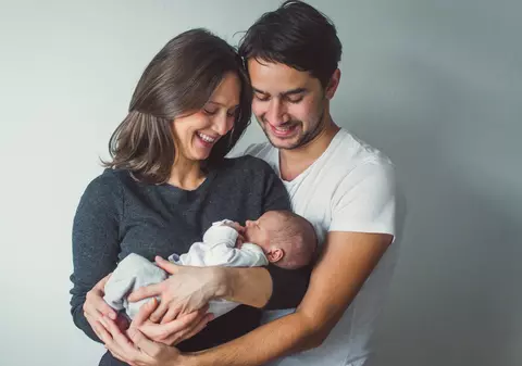 Cum înregistrezi o naștere. Ce este bine de știut