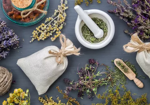 Cum să faci amestec de ierburi de Provence