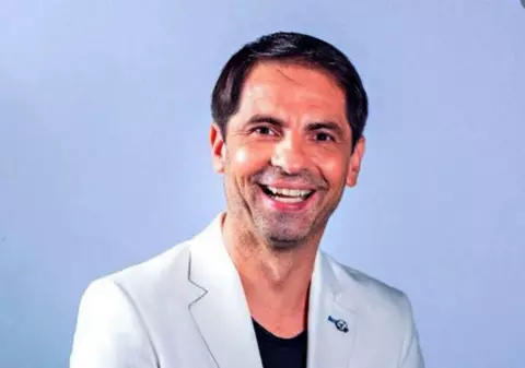 Dan Negru e profesor de jurnalism la Universitatea din Timișoara. Ce spune despre salariul lui: „Merită, oricât s-ar câștiga”