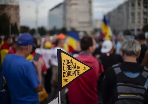 SONDAJ. Mulți români nu vor să-și riște viața pentru patrie: „Nu merg la război ca să apăr averile corupților și ale șmecherilor care fug din țară”