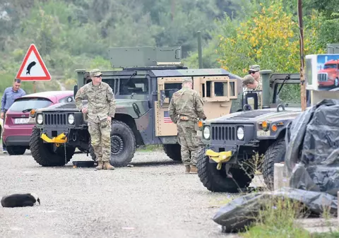 Tensiuni Serbia-Kosovo. Belgrad desfășoară trupe la graniță, după ce a sporit nivelul de alertă