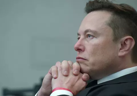New York Times: Elon Musk a concediat personalul de curățenie, iar angajații Twitter vin cu hârtie igienică de acasă