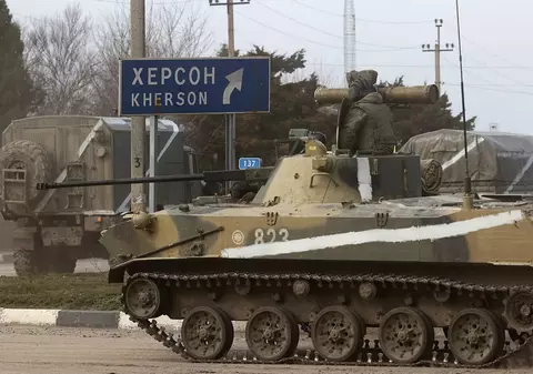 Armata rusă se retrage din Herson, confirmă un oficial prorus: „cel mai probabil vor merge pe malul stâng al Niprului”