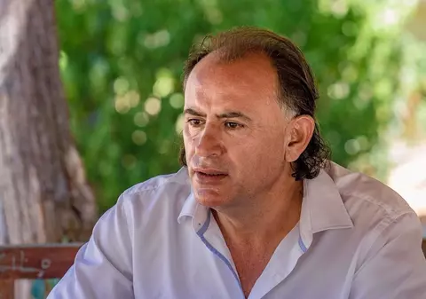 Viața unui cunoscut libanez în România: „Mi-a ascuns pașaportul, să mă vindec de dragoste și să rămân aici”. Din ce a făcut primii bani mulți