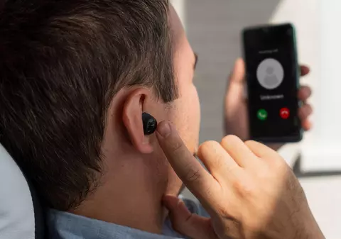 Telefoanele personale ale bancherilor care participă la calculul ROBOR au fost verificate de Consiliul Concurenței