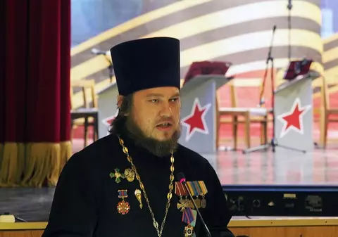 Putin a decorat un preot rus care a murit în Ucraina în timp ce îşi îndeplinea „îndatoririle de cleric”