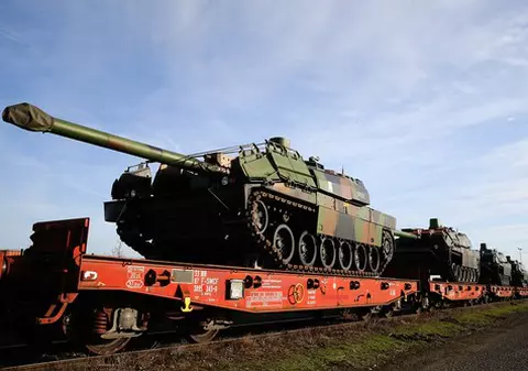 Tancurile Leclerc cu destinația România au fost încărcate în Franța pe trenuri internaționale. Când vor ajunge blindatele la Cincu