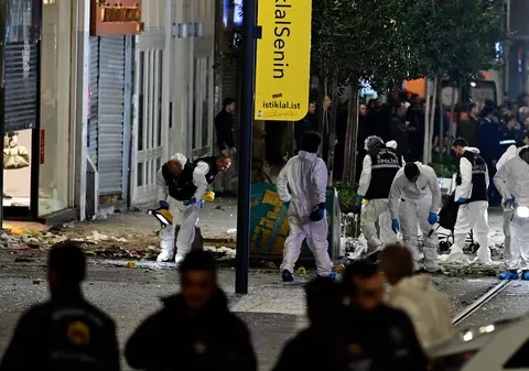 Explozia din centrul Istanbulului, considerată atac terorist. Sunt 6 morți, iar bilanțul răniților a urcat la 81. O femeie, principalul suspect