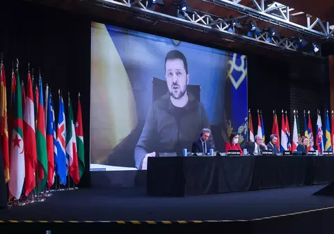 Zelenski insistă ca Rusia să fie declarată „stat terorist" și îndeamnă NATO să apere centralele nucleare ucrainene de „sabotajul rușilor"