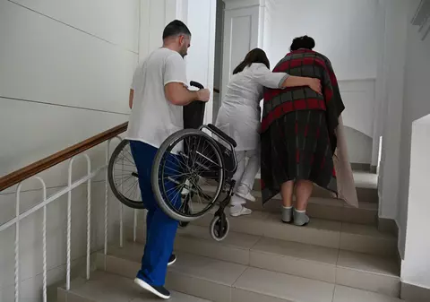 Unul dintre cele mai mari spitale din Ucraina a fost la un pas să-i evacueze pe pacienții care făceau dializă, după ce atacurile rușilor au tăiat alimentarea cu apă