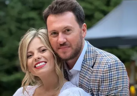 Cum a reacționat soțul Roxanei Hulpe când a aflat că prezentatoarea de la PRO TV e însărcinată: „Știam că e aproape imposibil, eu având și niște probleme”