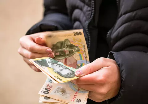 România riscă o criză monetară în 2023, conform băncii japoneze Nomura. Ce ar însemna asta pentru români și care sunt șansele să se producă