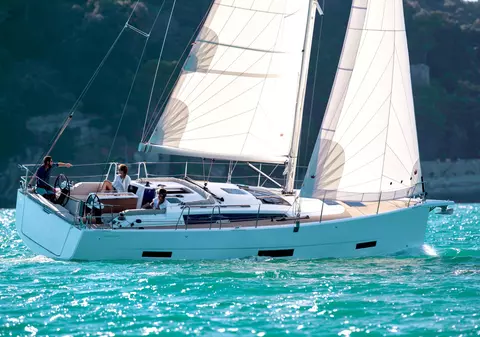 Un velier - cel mai scump produs de Black Friday din oferta eMAG