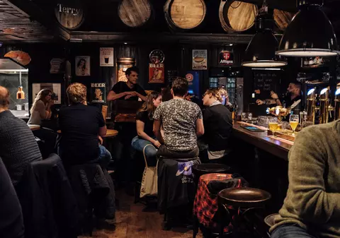 Cum să-ți deschizi un bar: echipamente și acte necesare în 2022