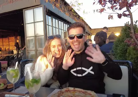 Vlogger, după o plimbare prin Cluj: „Am stat 7 ani în Olanda, am standarde. Bucureștiul e mai frumos, scările de pe Cetățuie arată deplorabil, 10.000 € pentru că am făcut reclamă”