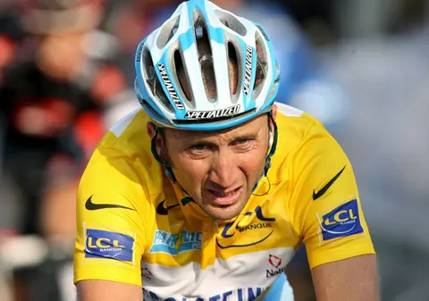 Davide Rebellin, câştigătorul Turului Sibiului în 2013, a fost accidentat mortal de un camion în Italia