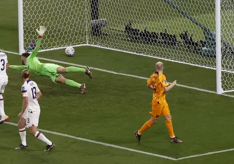 Olanda și Argentina, primele echipe care trec de optimi la Cupa Mondială din Qatar. Se vor întâlni în sferturile de finală