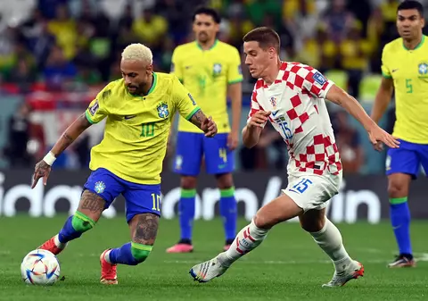 Șoc la Cupa Mondială din Qatar. Brazilia, eliminată de Croația. Argentina e și ea în semifinale, după ce a bătut Olanda la 11 metri