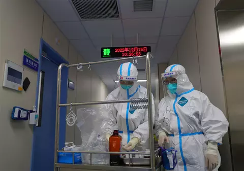 China anunță primele decese COVID din ultimele săptămâni, după ridicarea bruscă a restricțiilor