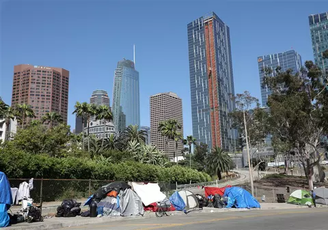 Primărița din Los Angeles declară stare de urgență din cauza numărului foarte mare de oameni fără adăpost