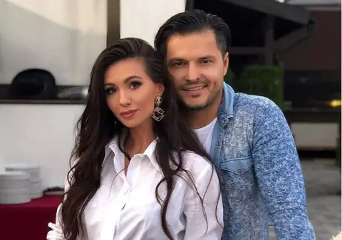 Liviu Vârciu și Anda Călin s-au filmat în pat și au publicat imaginile. „E groaznic să te uiți la tine”