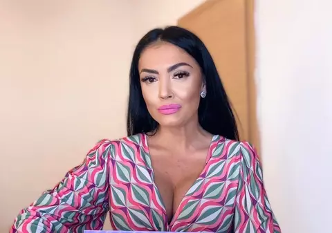 Cum a aflat Andreea Mantea că e înșelată: „Am căzut din picioare, îmi curgeau lacrimile fără să îmi dau seama”. E singură de aproape 2 ani