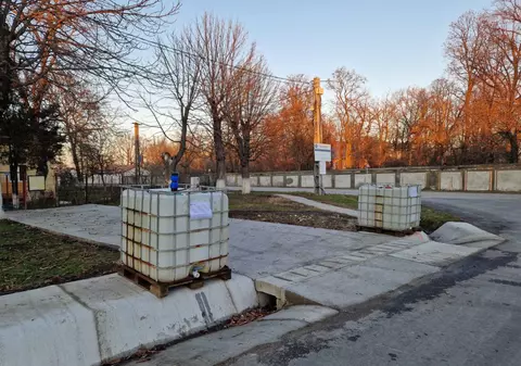 Apă contaminată cu arsenic într-o localitate prahoveană, localnicii, informați după o săptămână. „Până acum lumea a făcut mâncare, a băut apă”