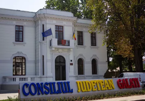 Sediul Consiliului Județean din Galați a fost spart de hoți. Birourile au fost găsite răvășite, iar polițiștii îi caută pe făptași