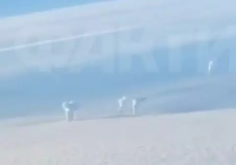 Urmările exploziilor din Ucraina, văzute din avion. Ce a filmat un pasager în timp ce se afla deasupra Moldovei - VIDEO