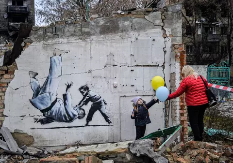 Bansky a primit titlu de cetățean de onoare al orașului ucrainean Irpin