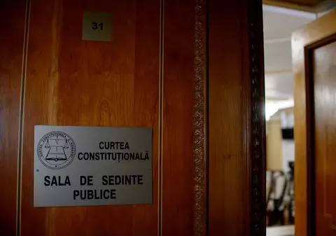 Înalta Curte contestă la CCR modificările aduse codurilor penale, inclusiv pragul pentru abuz în serviciu