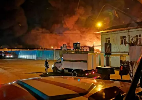Cel puțin două persoane au murit și cinci au fost rănite, în urma unui incendiu izbucnit la o rafinărie din Angarsk, Rusia