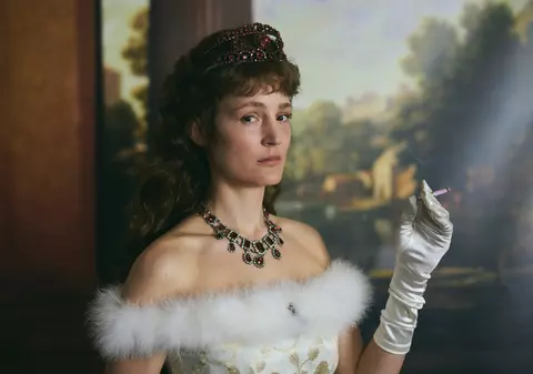 „Cei care spun că ne iubesc iubesc la noi ce vor ei să vadă”. Melancolia împărătesei Sisi, într-un film de văzut în cinematografe