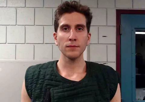 Bărbatul suspectat că a ucis patru studenți de la Universitatea din Idaho a fost arestat