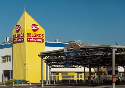 Carne de pui contaminată cu Salmonella. Lista magazinelor în care a fost vândută