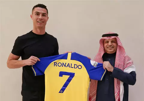 Cristiano Ronaldo va fi prezentat marţi la Al-Nassr, noul său club